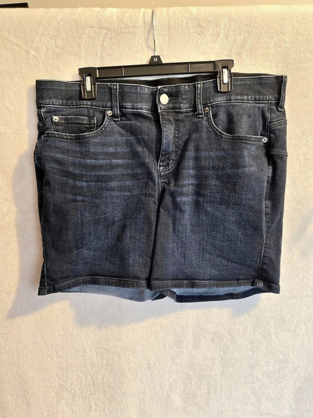 Torrid Bombshell 5" Short Denim Shorts in Blue Size 20
